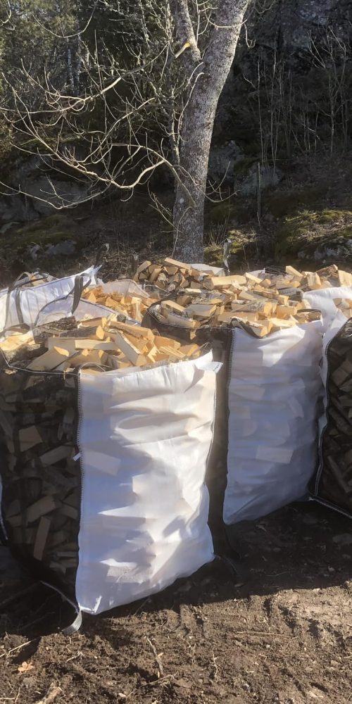 Vedsäckar för leverans